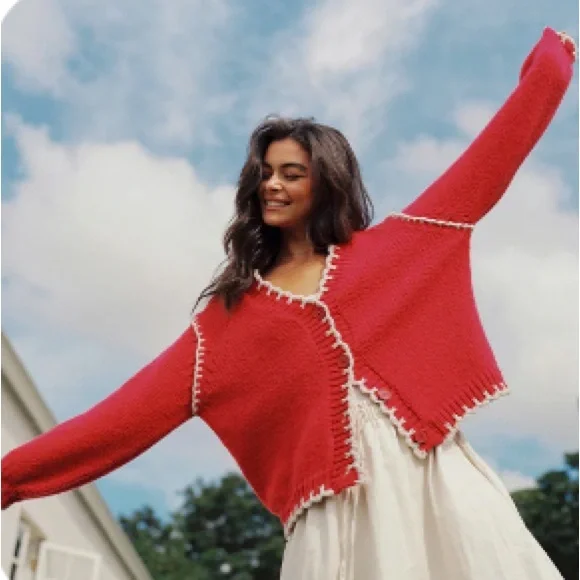 XS Cherry Red chunky knit Cardigan with White Accents - Picture 1 of 3